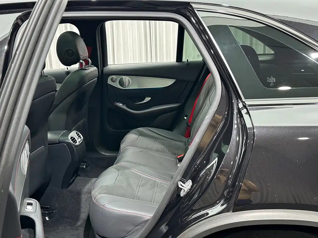Mercedes-Benz GLC AMG — фото 16