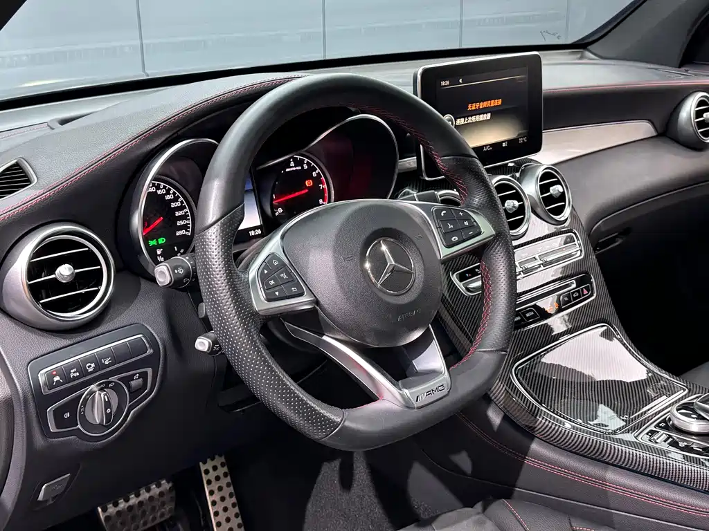 Mercedes-Benz GLC AMG — фото 10