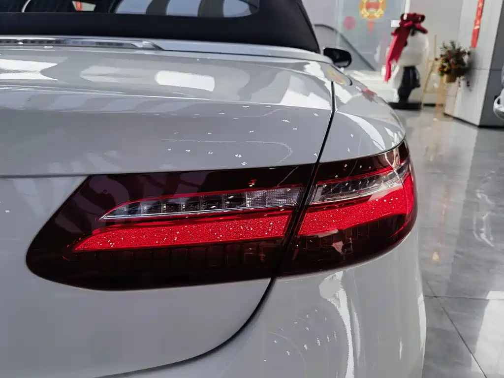 Mercedes-Benz E-Class (Import) — фото 13