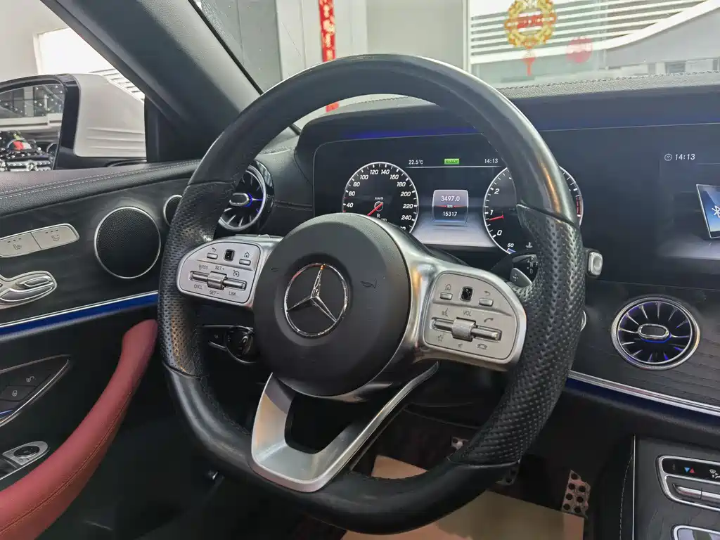 Mercedes-Benz E-Class (Import) — фото 5