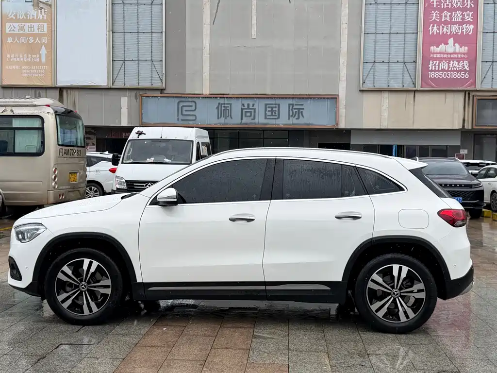 Mercedes-Benz GLA — фото 17
