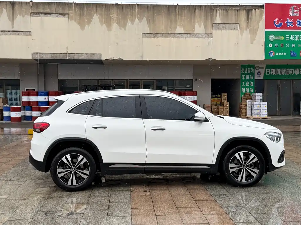 Mercedes-Benz GLA — фото 19