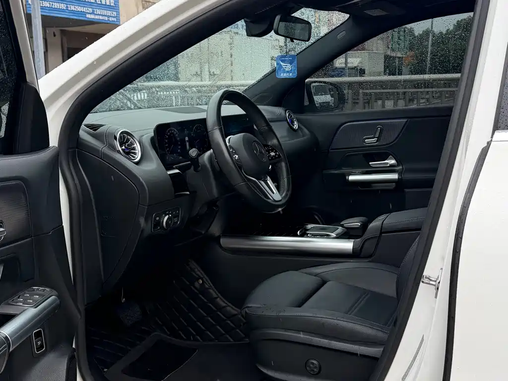 Mercedes-Benz GLA — фото 7