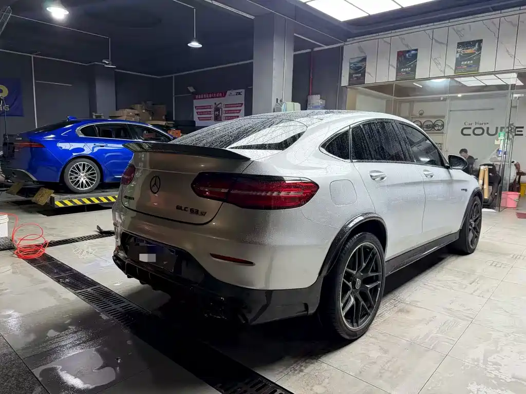 Mercedes-Benz GLC Coupe AMG — фото 9