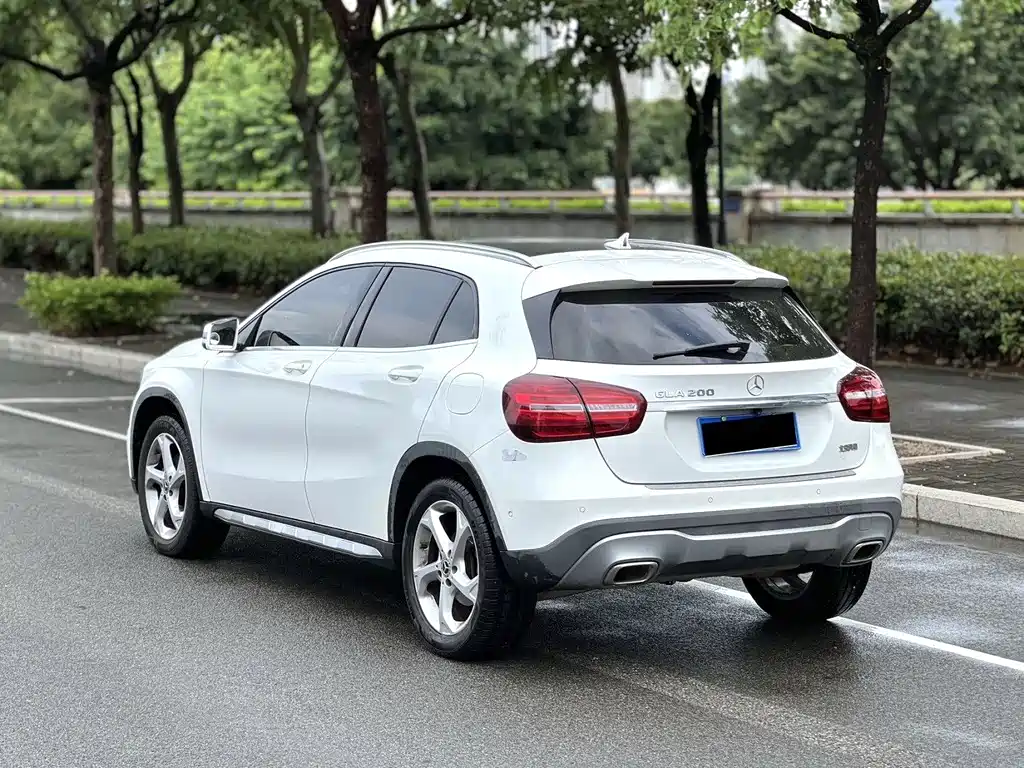 Mercedes-Benz GLA — фото 9
