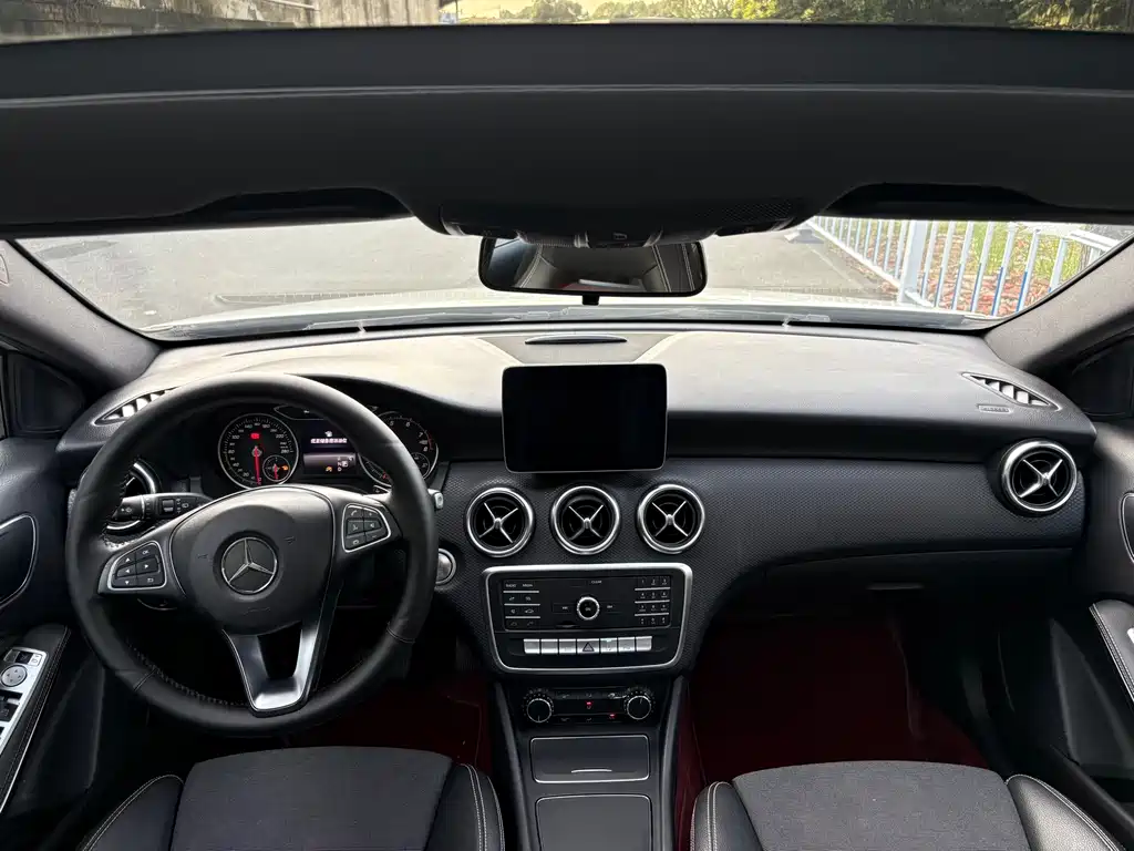 Mercedes-Benz A-Class (Import) — фото 7