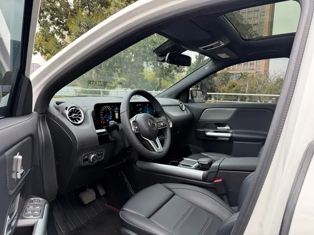 Mercedes-Benz GLA — фото 7