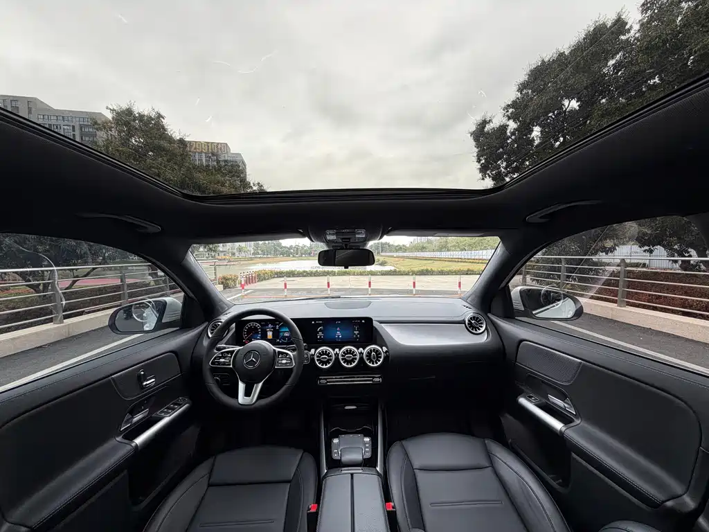 Mercedes-Benz GLA — фото 9