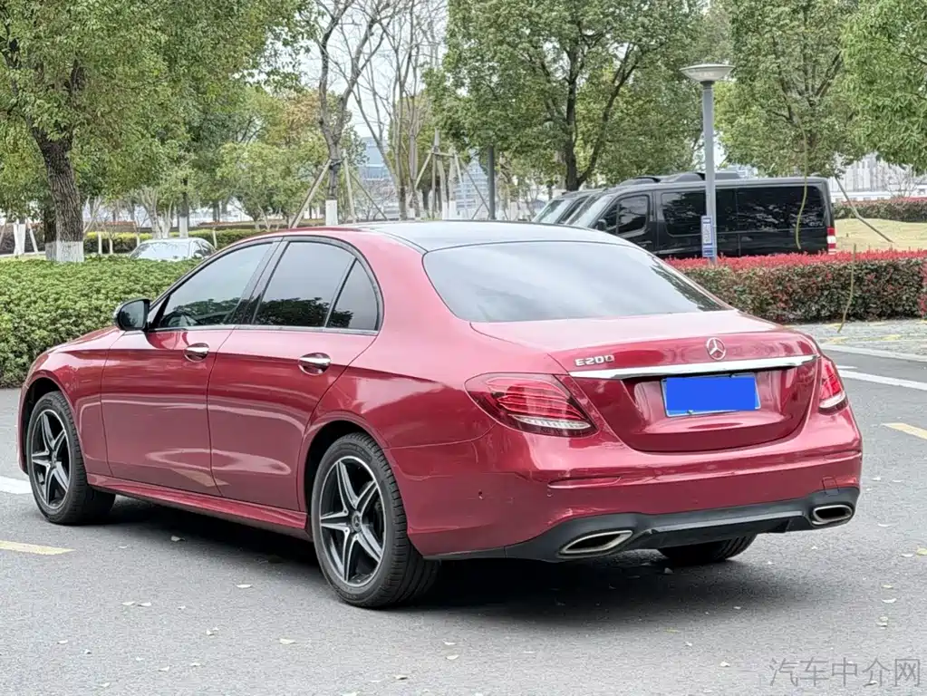 Mercedes-Benz E-Class (Import) — фото 5