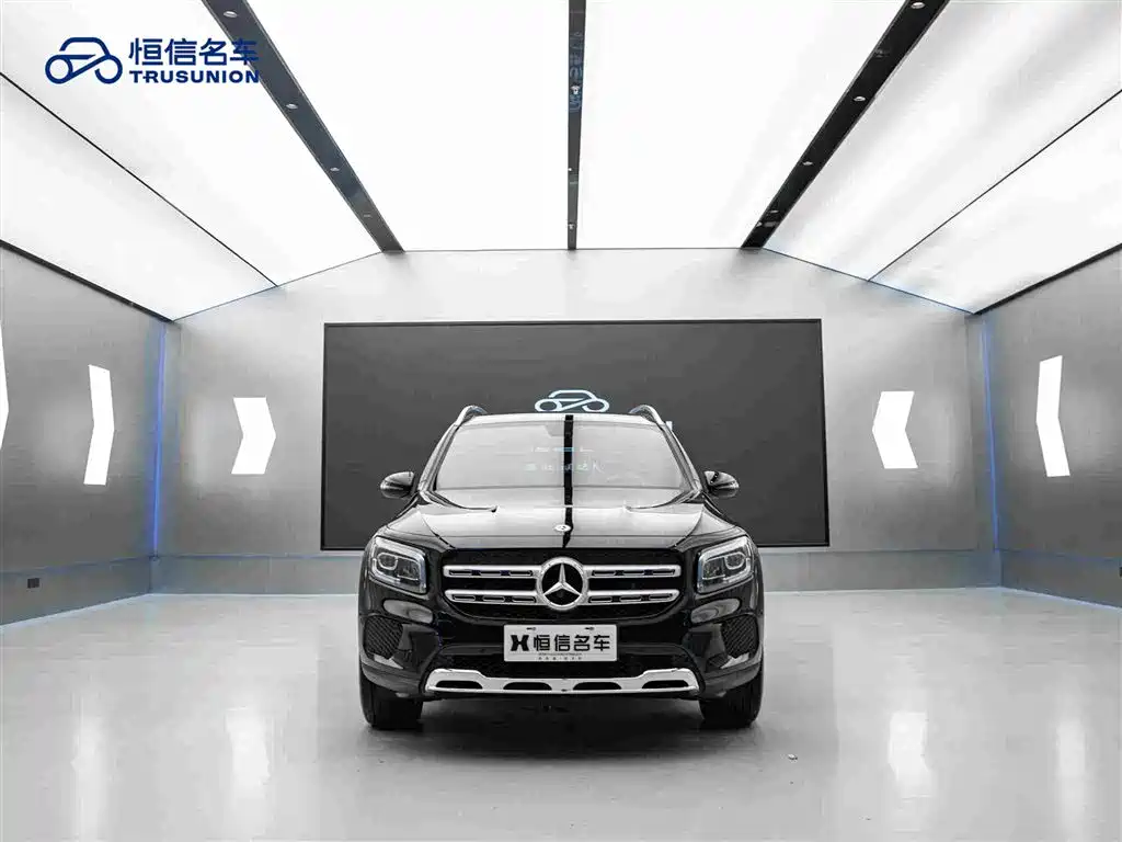 Mercedes-Benz GLB — фото 2