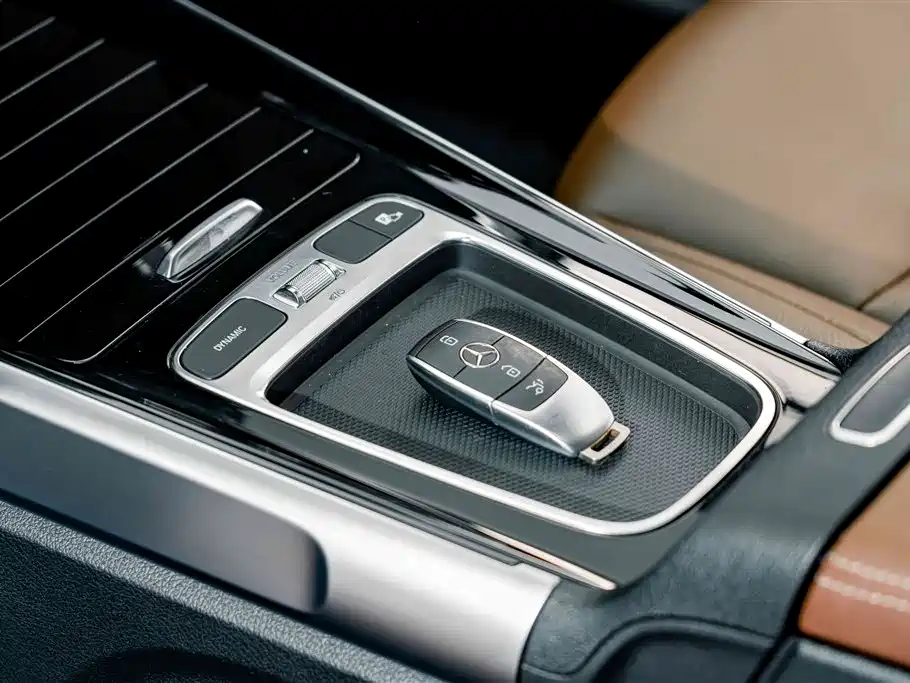 Mercedes-Benz GLB — фото 14