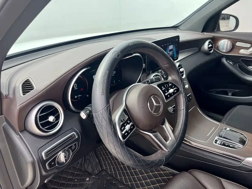 Mercedes-Benz GLC — фото 5