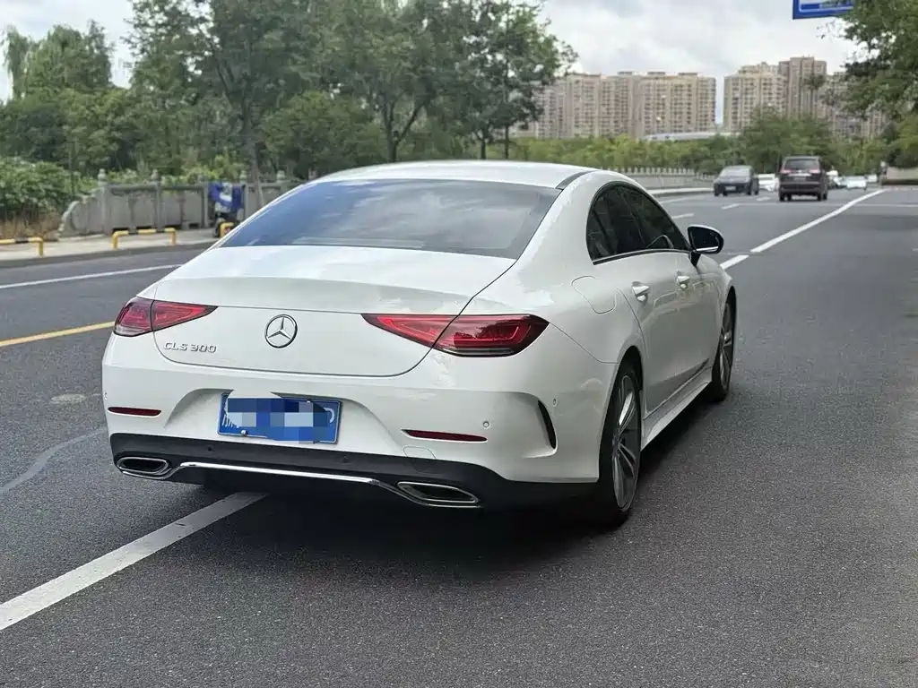Mercedes-Benz CLS — фото 2