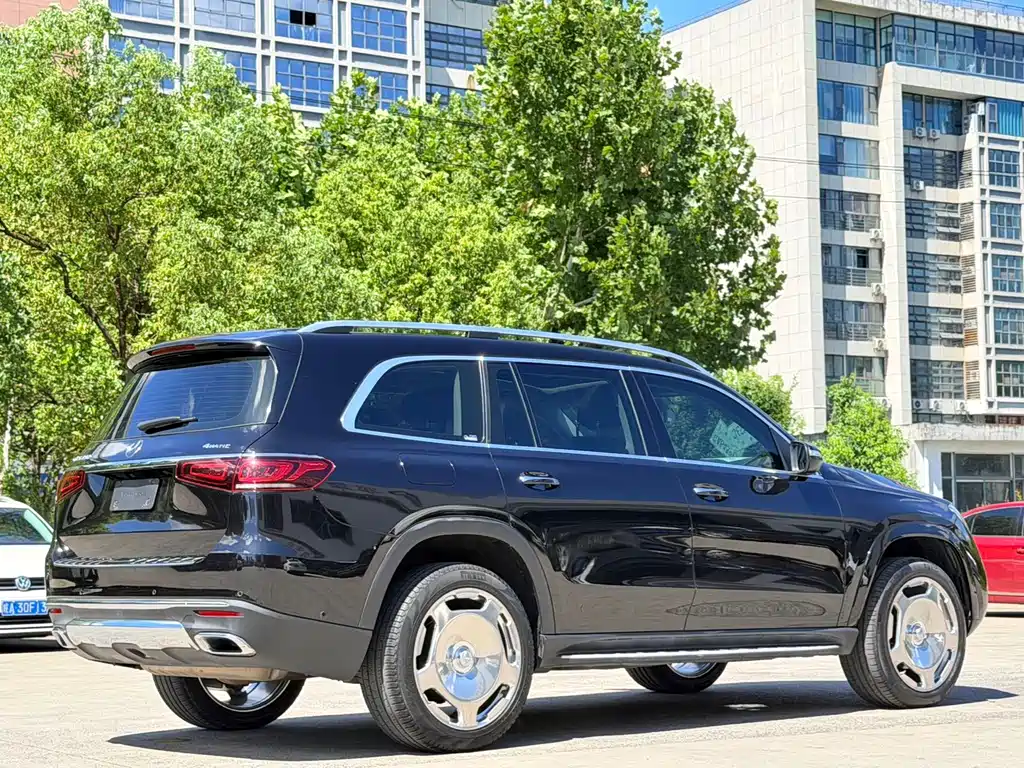 Mercedes-Benz GLS — фото 12