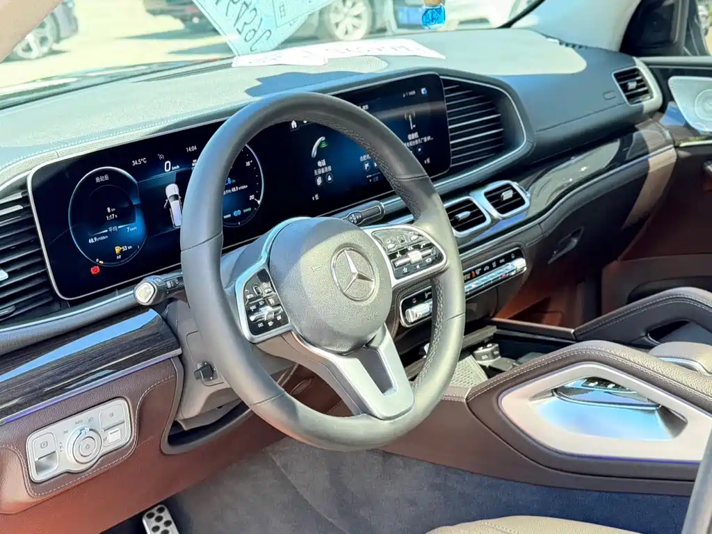 Mercedes-Benz GLS — фото 4