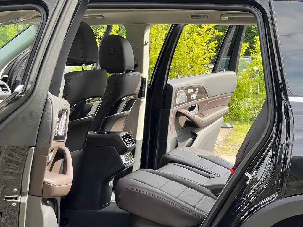 Mercedes-Benz GLS — фото 11