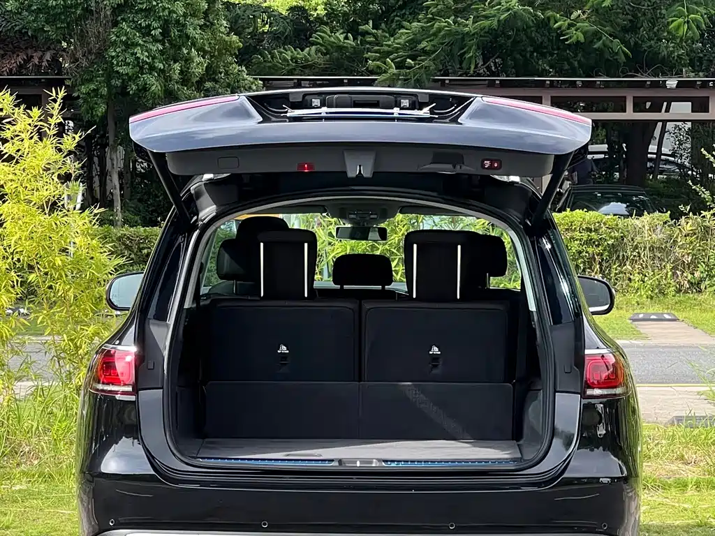 Mercedes-Benz GLS — фото 9