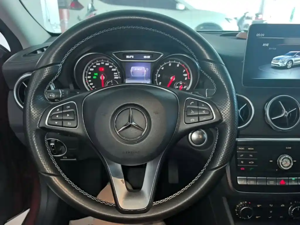 Mercedes-Benz GLA — фото 11