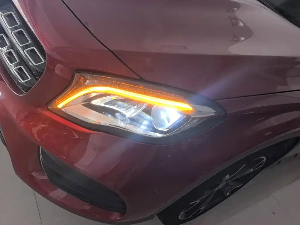 Mercedes-Benz GLA — фото 24