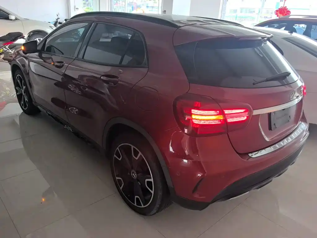 Mercedes-Benz GLA — фото 5