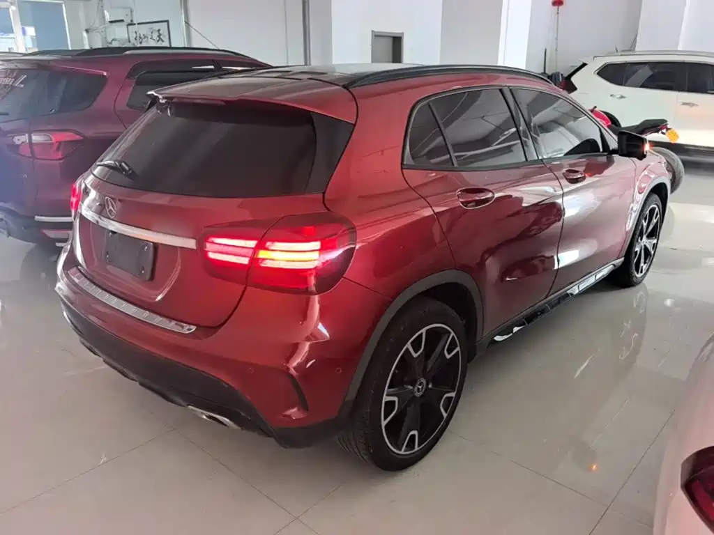 Mercedes-Benz GLA — фото 7