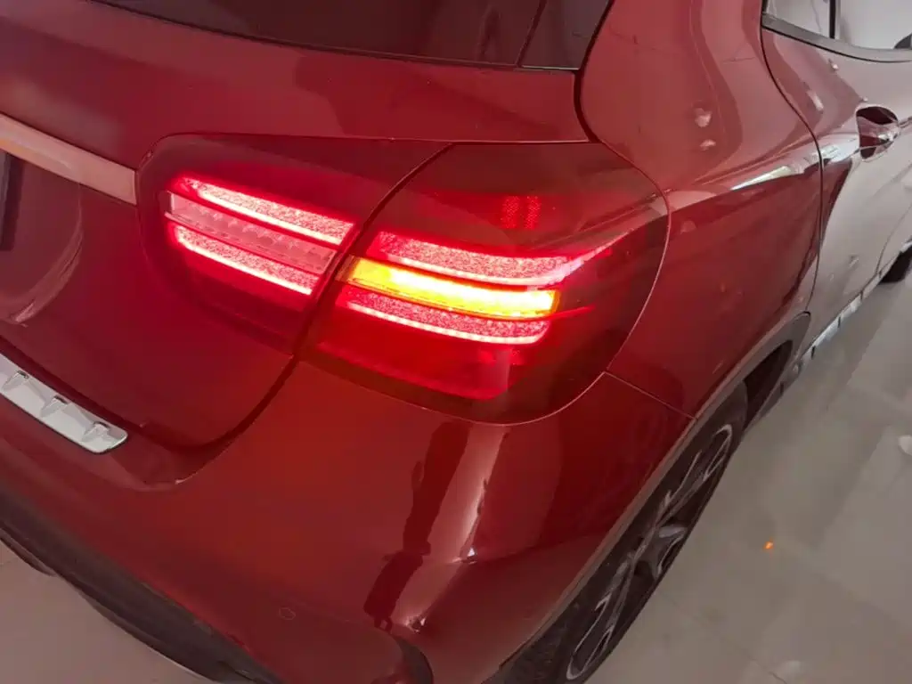 Mercedes-Benz GLA — фото 8