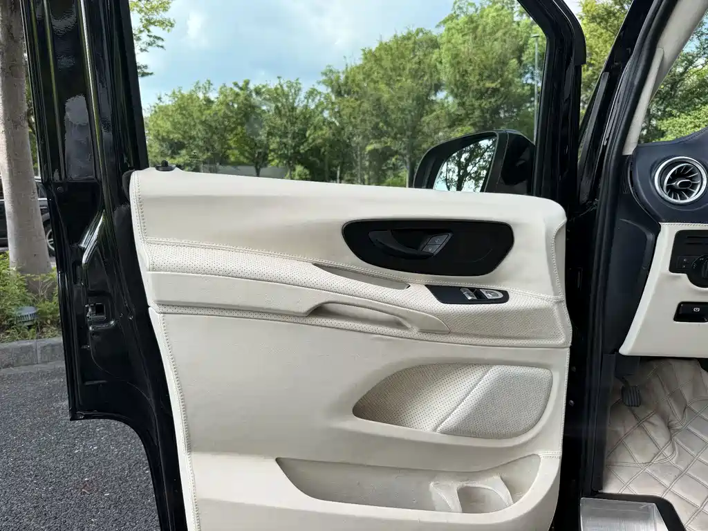 Mercedes-Benz Vito — фото 10