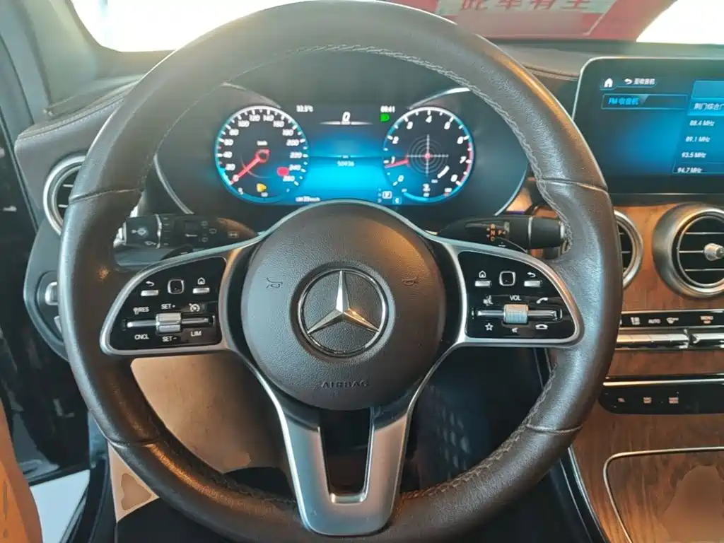 Mercedes-Benz GLC — фото 11