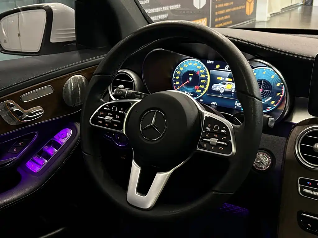Mercedes-Benz GLC — фото 11