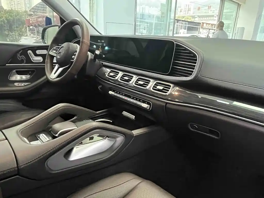 Mercedes-Benz GLE (Import) — фото 14