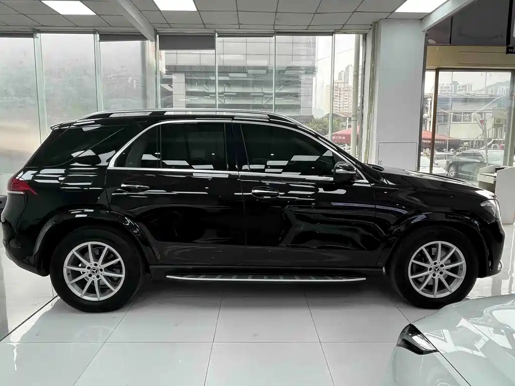 Mercedes-Benz GLE (Import) — фото 10