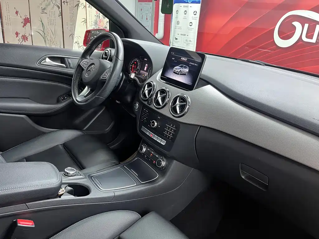 Mercedes-Benz B-Class — фото 15