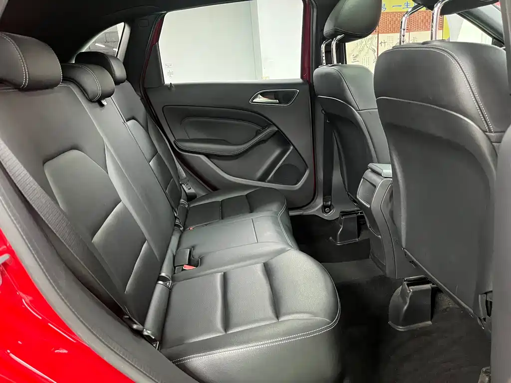 Mercedes-Benz B-Class — фото 19