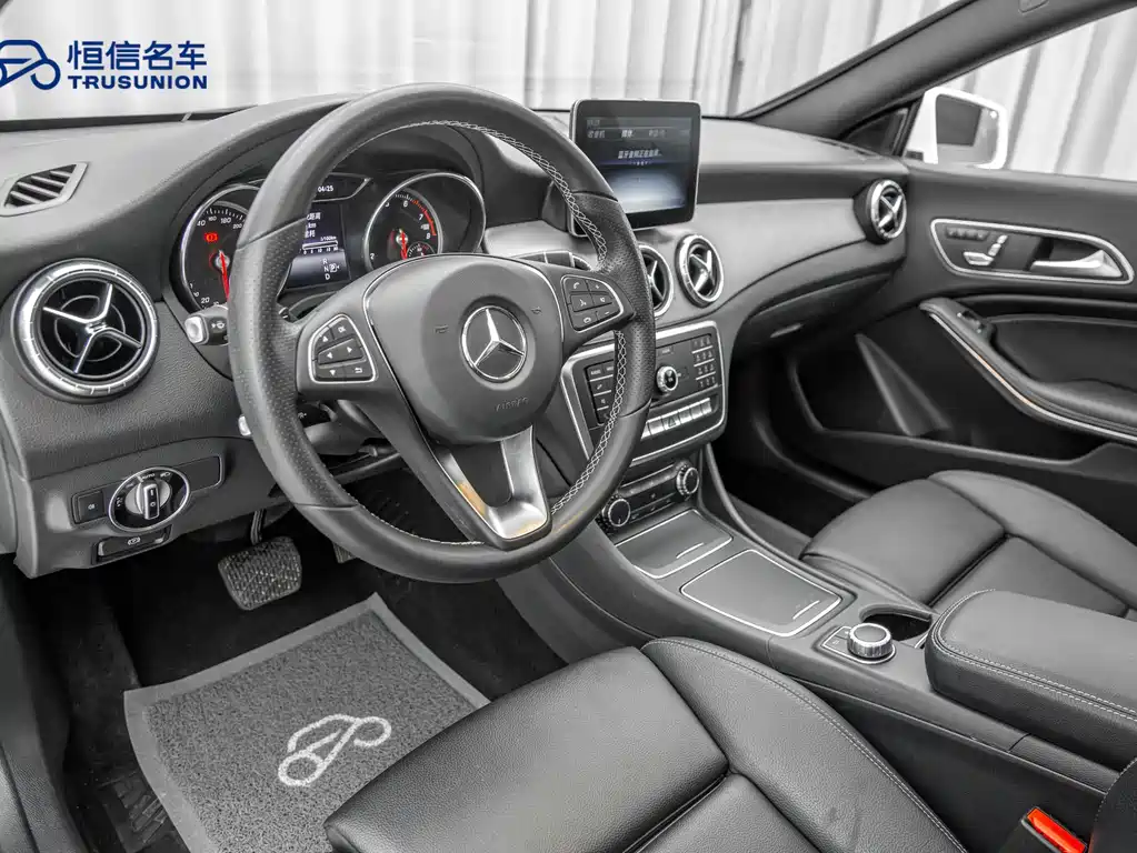 Mercedes-Benz CLA (Import) — фото 11