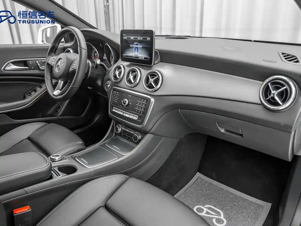 Mercedes-Benz CLA (Import) — фото 13