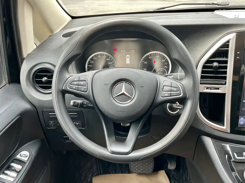 Mercedes-Benz Vito — фото 15