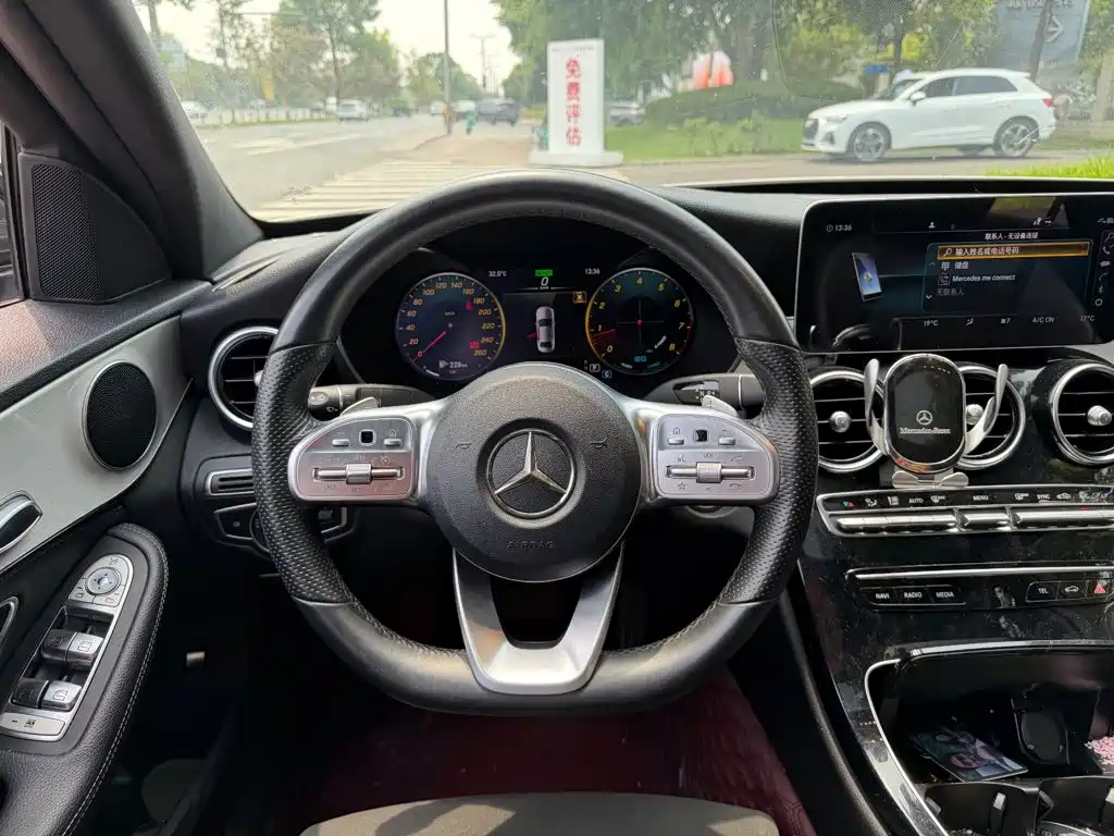 Mercedes-Benz C-Class — фото 14
