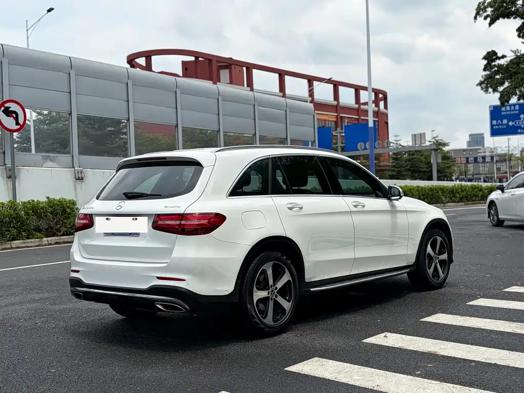 Mercedes-Benz GLC — фото 11