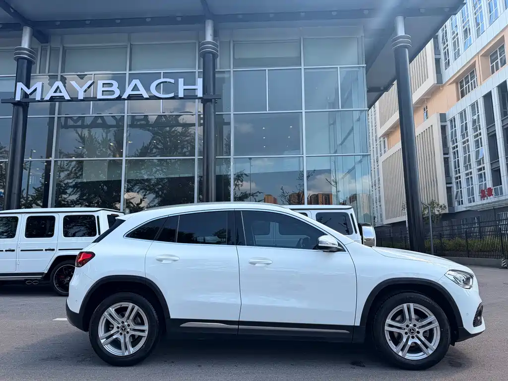 Mercedes-Benz GLA — фото 6