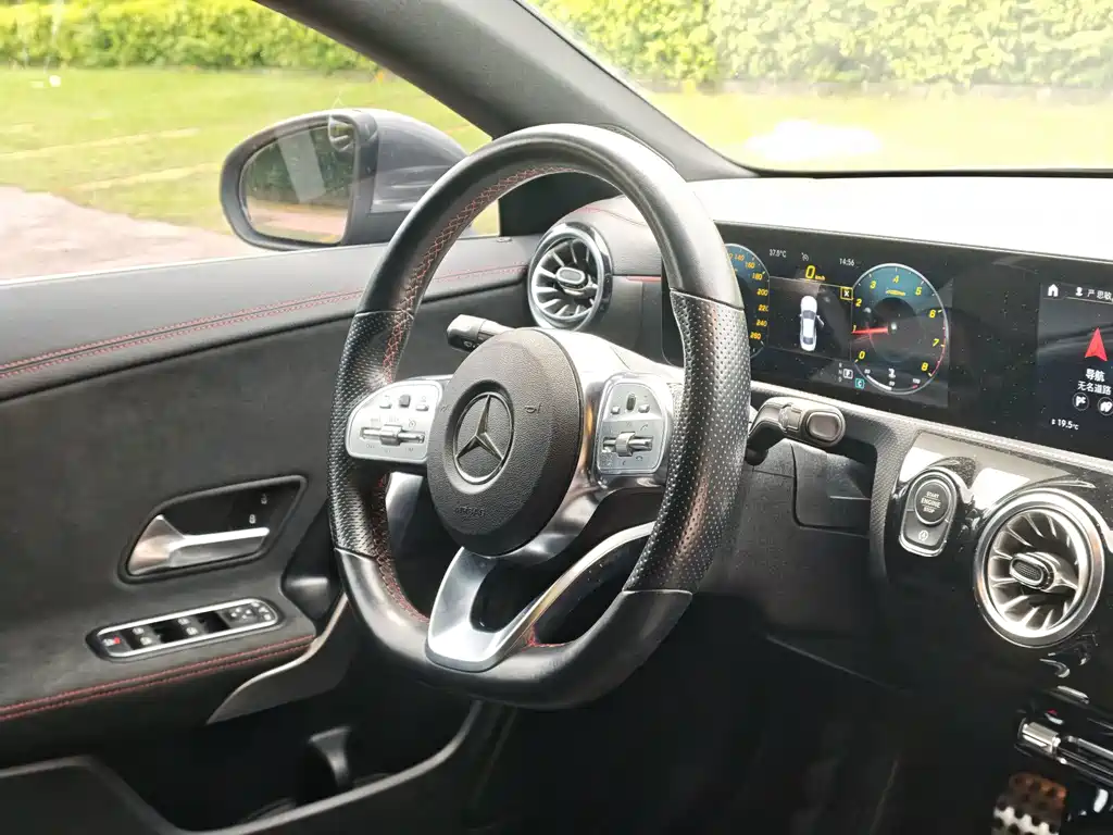 Mercedes-Benz CLA (Import) — фото 7