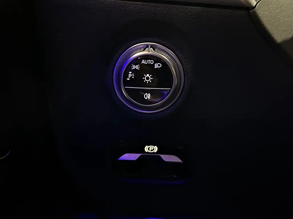 Mercedes-Benz C-Class — фото 13