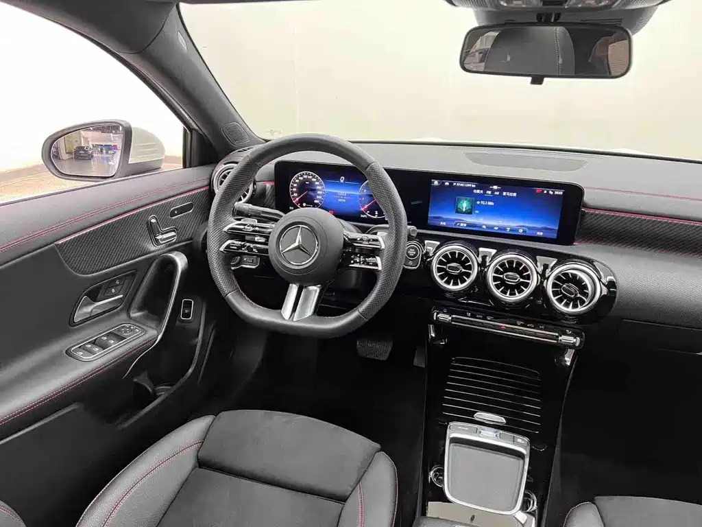 Mercedes-Benz A-Class — фото 17