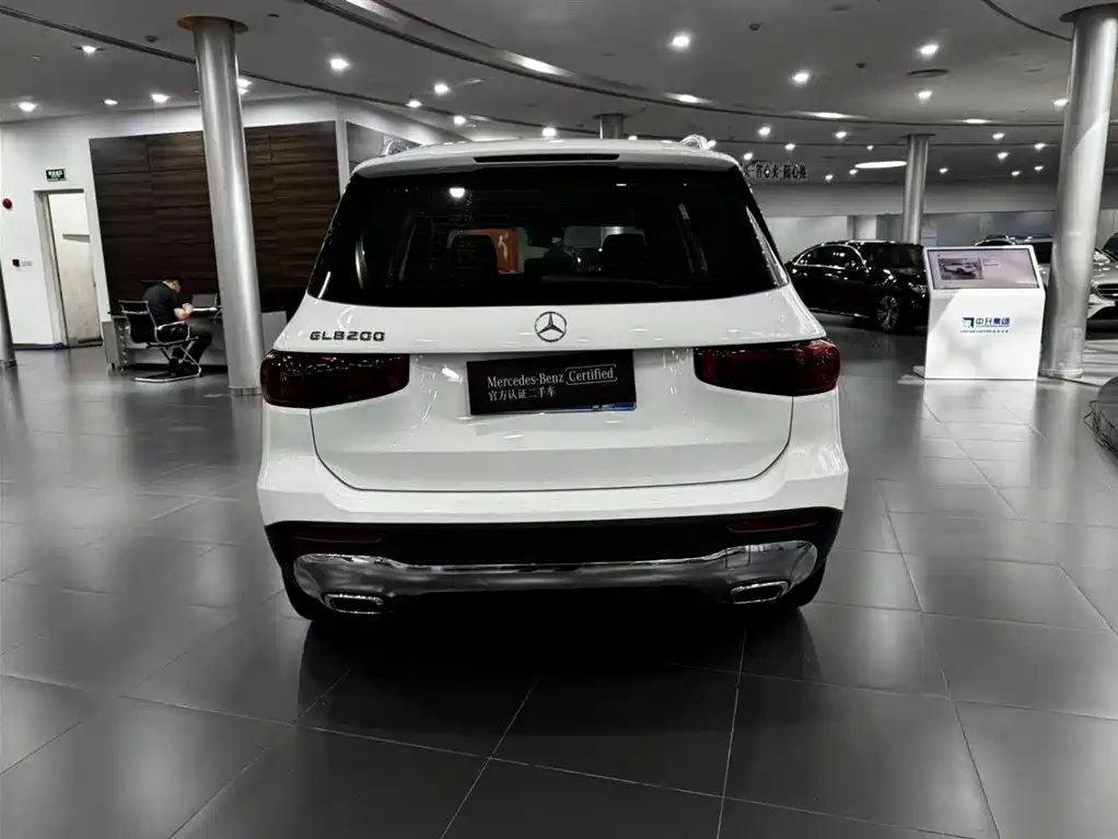 Mercedes-Benz GLB — фото 4
