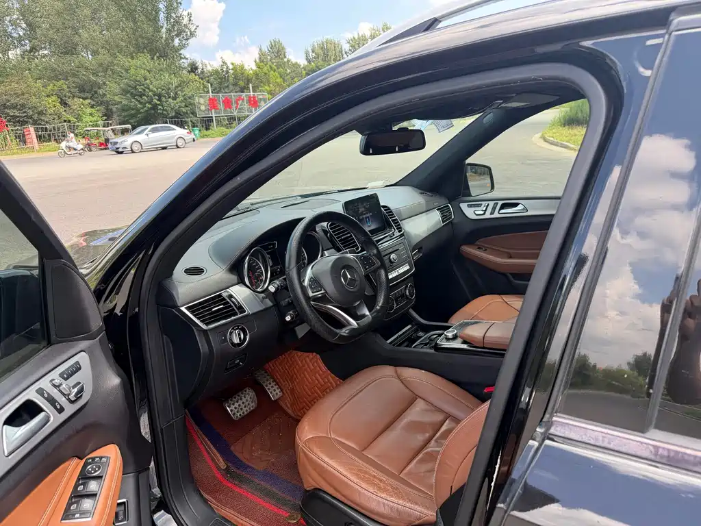 Mercedes-Benz GLE AMG — фото 7
