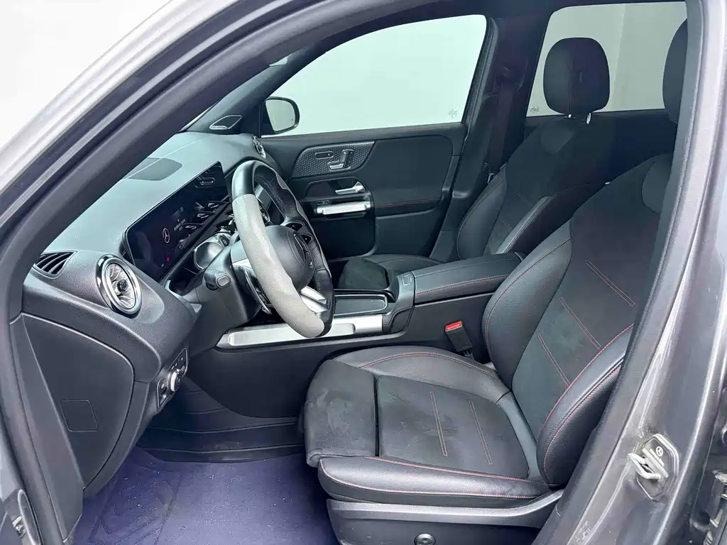 Mercedes-Benz GLB AMG — фото 4