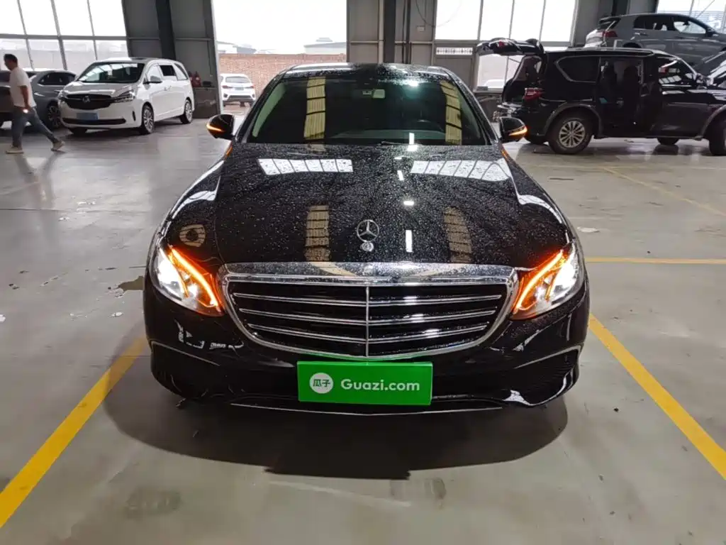 Mercedes-Benz E-Class — фото 3