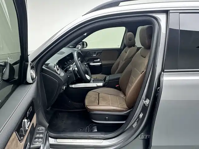 Mercedes-Benz GLB AMG — фото 13