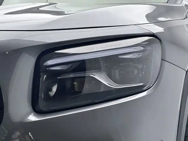 Mercedes-Benz GLB AMG — фото 17