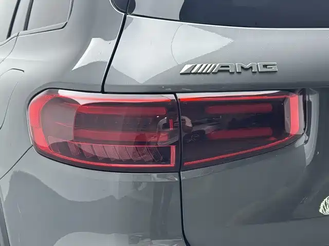 Mercedes-Benz GLB AMG — фото 18