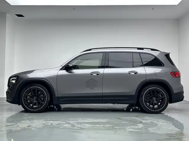Mercedes-Benz GLB AMG — фото 7